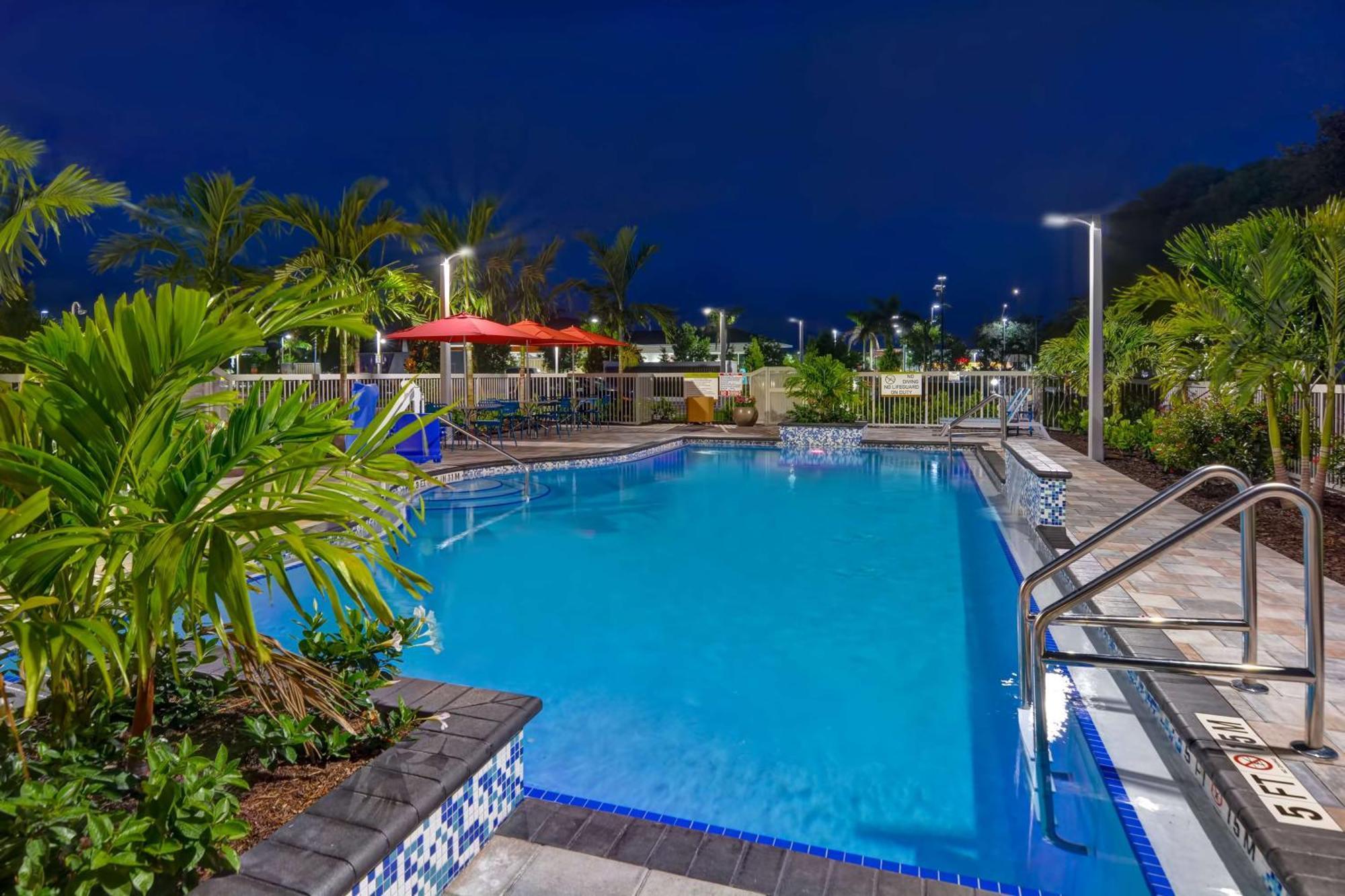 Home2 Suites By Hilton Naples I-75 Pine Ridge Road מראה חיצוני תמונה